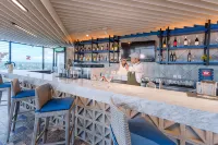 The Zuri Dumai - bar