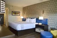 GLō Best Western  Ft. Lauderdale-Hollywood Airport Hotel - Airport Shuttle