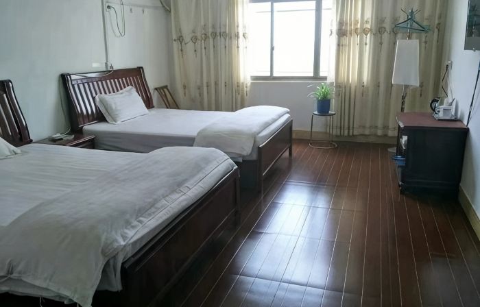 Xingan Zhanqian Hotel