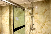 Yuepeng Hotel (Guigang Wanda Plaza) - Homestays