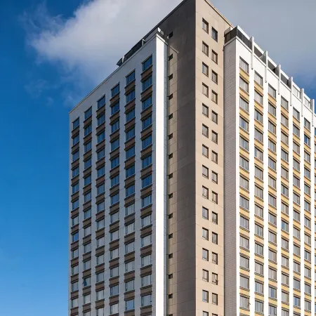 Mercure Belo Horizonte Lourdes Отели рядом с достопримечательностью «Площадь Савасси»