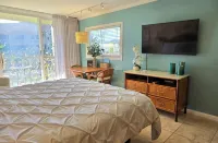 Ocean front studio condo w/views of pool, ocean & Sleeping Giant Mountain - 2 étoiles