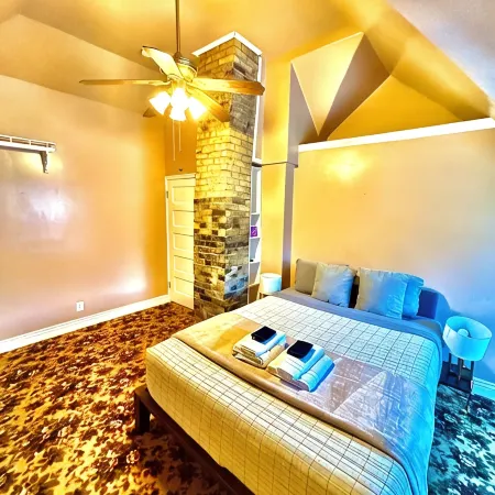 NEW HOT TUB Holladay Farmhouse - Cozy, Convenient Hoteles en Holladay