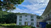 Gwangju Pension & Nam Hansanseong Art Hall Pension - พร้อมWifi