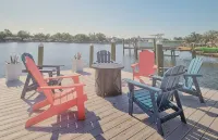 2Br Waterfront House with Gorgeous Water Views & Dock! - Condos