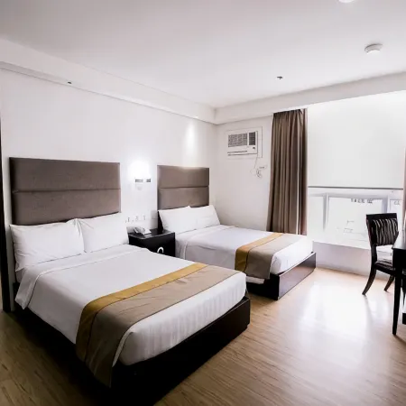 Queen Margarette Hotel - Downtown