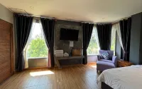 Tharadol Beach Resort - Parkplatz