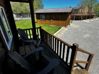 Cabin 5 at the Almo Inn Near City of Rocks/Castle Rocks Parks in Idaho Hotels in Almo