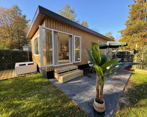 Forest view holiday house with private jacuzzi 헨덜루 호텔