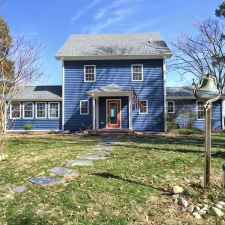 Charming Riverside Cottage w/Optional Guest House
