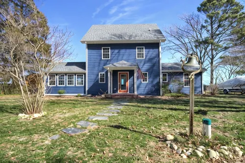Charming Riverside Cottage w/Optional Guest House