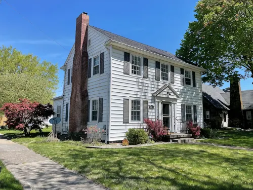 3-bedroom house 2 blocks from MGH on wonderful family-friendly street!