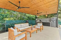 Special offering price! Exquisite 4 br villa w/private pool in gated community! - Gym