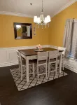 RE Stylish Condo By Mall Area - balcony