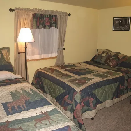 Cozy Cabin Just Minutes from Yellowstone. Book Now for Your Summer Stay!