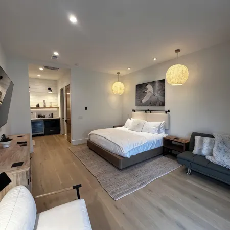 Ibis Cottage Suite 3717-B- part of Eden at Gracefield Event Venue