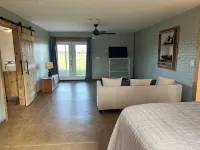 Charming 3-bedroom house with breathtaking views in Newton with AC, WiFi - 3-Star