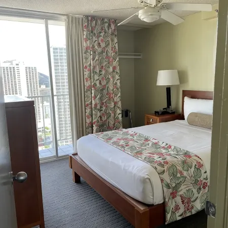 Pacific Monarch Top Floor Condo with Ocean, Diamond Head and Mountain Views!