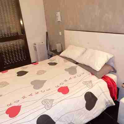 Apt 2 P Luxurious 3 Tennis Pools.  historic center / beach / Baicha Albuferia Rooms