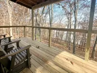 Lakeside Cabin - Serene Retreat with Lake Monroe Views + Wraparound Deck - Alppimaja