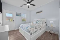Boatman's Bayside Bungalow, San Leon TX - Wi-Fi