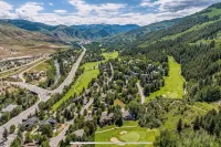 Prime Location Townhouse in EagleVail, perfect for Ski and Summer vacations - 3-Star