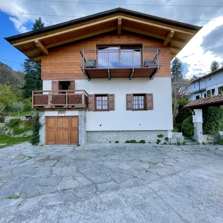 BELLAGIO LES ETOILES villa with garden, hot tube, lake view, bbq, private parking