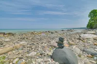Lake Huron Heaven: Private Sauna and Waterfront Access, Sunset Views