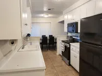SALE! Peaceful, Clean, 4x Queen Bed, Spacious! Hotels in Hemet