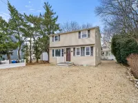 7-Bedroom House in Charming Spray Beach with WiFi, AC. Oceanside Sleeps 18 - 3-Star