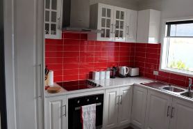 Cosy 3 bedroom cottage in the centre of Kingscote