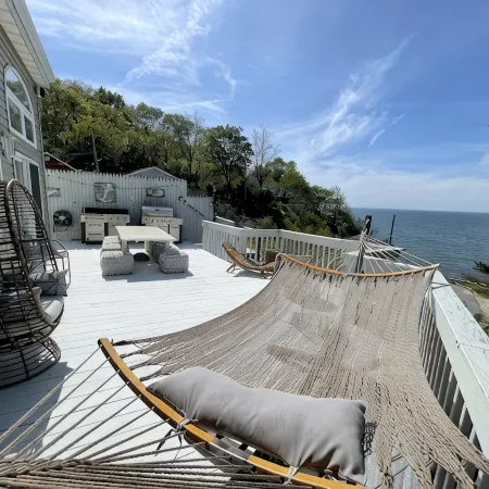 East End Retreat, Steps to the beach! NoFo LI - Monthly Rentals Available