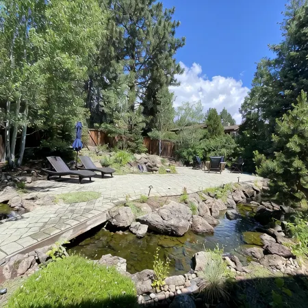 A private zen-like home, panoramic views, super chill!Total relaxation for you.