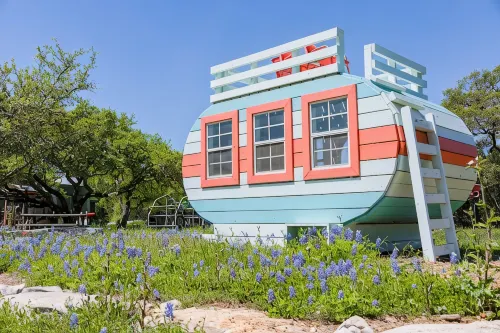 Glamping in Spicewood TX Hill Country~ Cabin 4 The Gus at Green Acres
