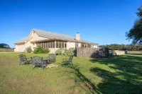 Serene Ranch Escape with Large Pool - 5-Star