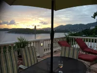 Amazing views and great location - 4 Bedroom Estate Bakekroe in St Thomas