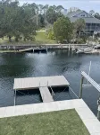 Beautiful New Home on Weeki Wachee River with boat dock - 3つ星