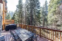 Cheerful 6 bedroom condo in Shaver Lake - Wifi