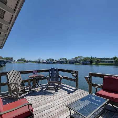 Lakeside Landing on Lake Dora w/ Boat Dock