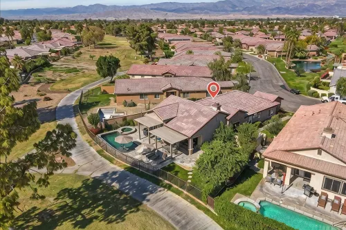 🌟Sun-Kissed Oasis,  Entertainers Dream on the Golf Course⛳ w/ Private Pool 💦 - 4-Star