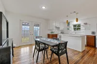 Awesome House & Minutes from Historic Downtown McKinney!! - 4-Star