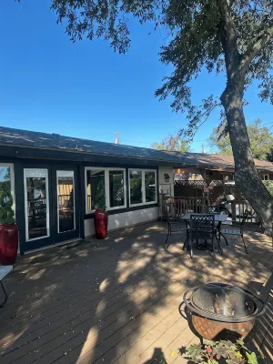 2 bedroom 2 bath with lake front view