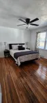 OldCharm Spacious 2bdrmhouse in perfect location in Burley with WiFi,Central Air - 2-Star