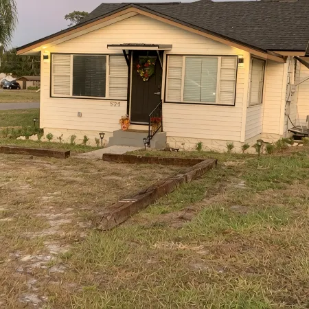 Charming Bungalow Perfect for Base Camp for Anglers and Sports Enthusiasts.