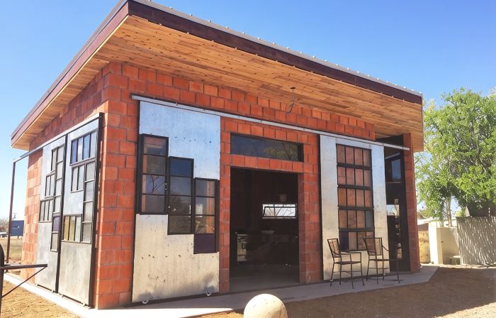 Loft-Like Living in Marfa with Sexy Outdoor Shower