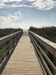 St. Augustine Beach condo, no roads to cross, just direct access to sun & surf. - 3つ星