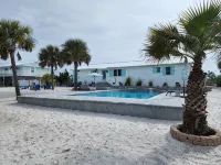 Beautiful Beach Home- 3 min walk to beach-Boat dock in back yard & private pool - Swimmingpools