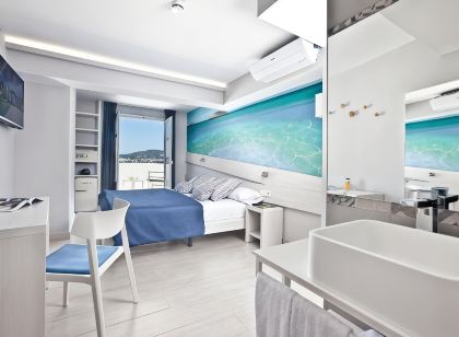 Ryans la Marina