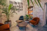 Roots Boutique Hotel - 2-Star