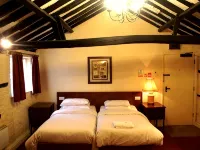 The Saracens Head Inn